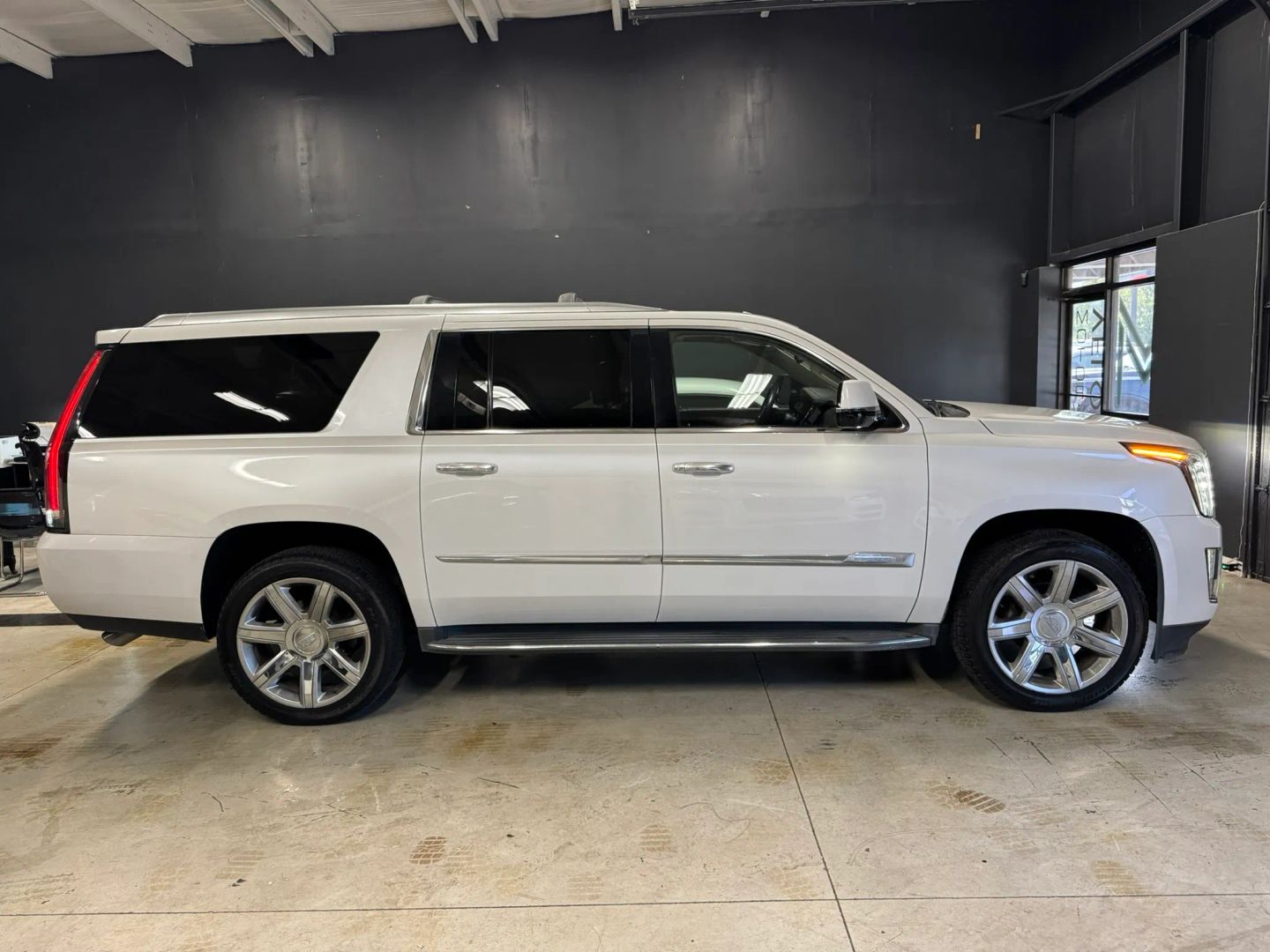 cadillac escalade esv 2016 1GYS4HKJ8GR309183 image cadillac escalade esv 2016 1GYS4HKJ8GR309183 image